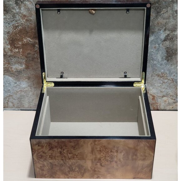 Lacquered Burl Walnut Veneer High Gloss Finish Memorial Keepsake Box - Picture 6 of 16